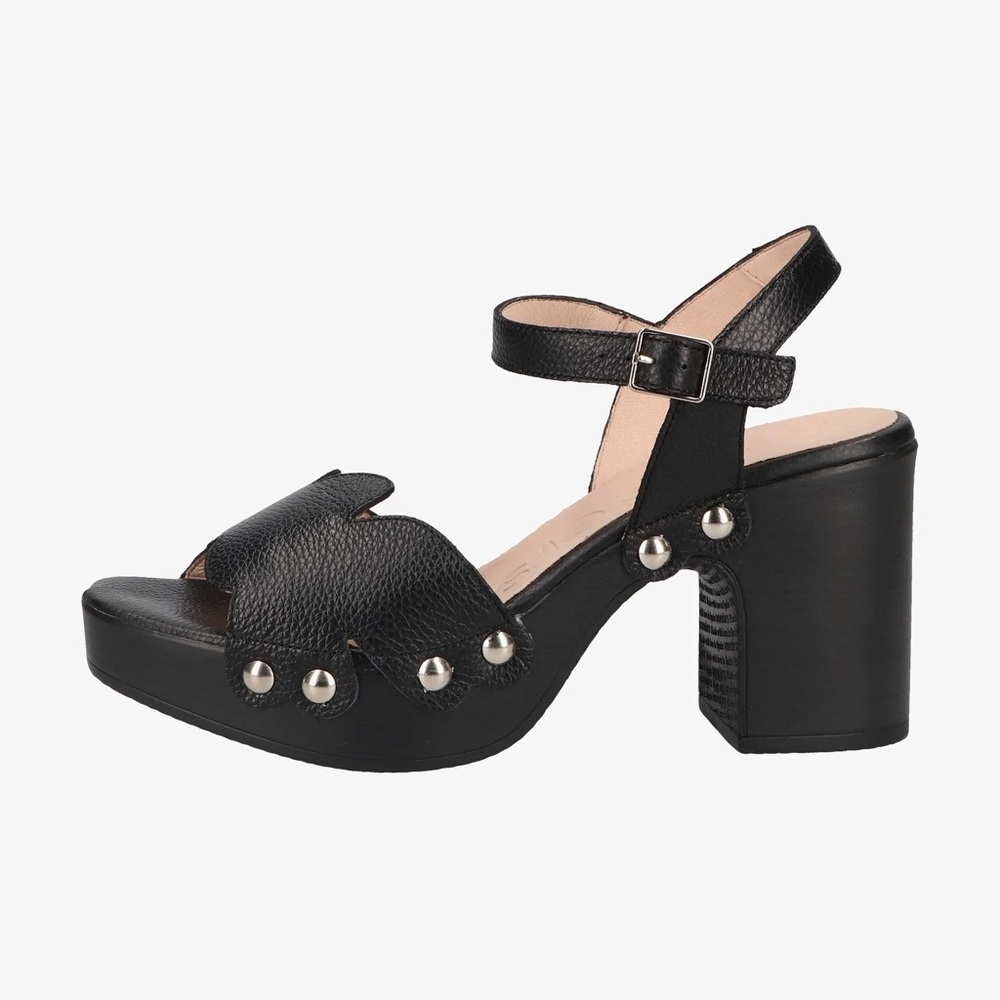 Heeled sandals